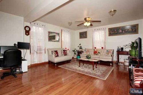 144 Main St, Ridgefield Park NJ  07660-1256 exterior