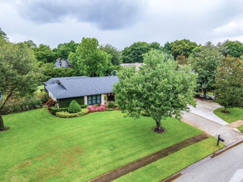 1135 Wisper Run Ct, Lutz FL  33558-5185 exterior