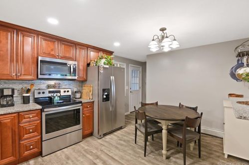 20 Front St, Middletown CT 06457-4424 exterior