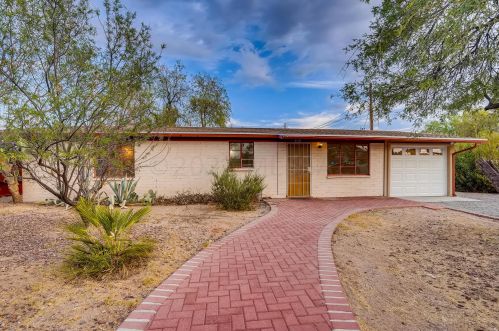 4118 Hayne St, Tucson, AZ 85711-4718
