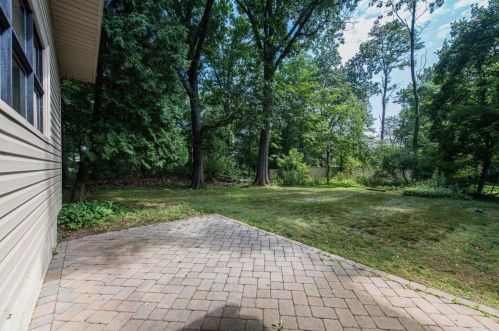 40 Tree Top Ln, Poughkeepsie NY  12603-4820 exterior