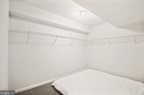 9450 Raith Ct, Bristow VA  20136-3505 exterior