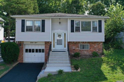 49 Summers St, Muttontown, NY 11771-3707