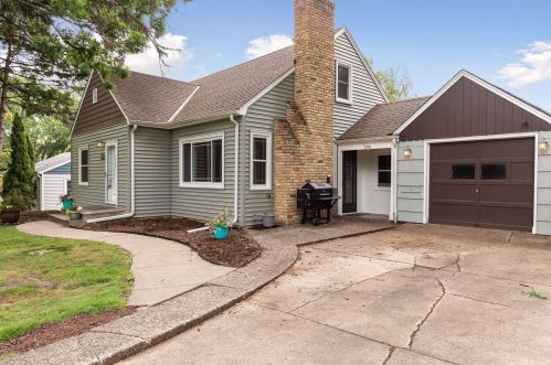 1007 Orkla Dr, Minneapolis, MN 55427-4439