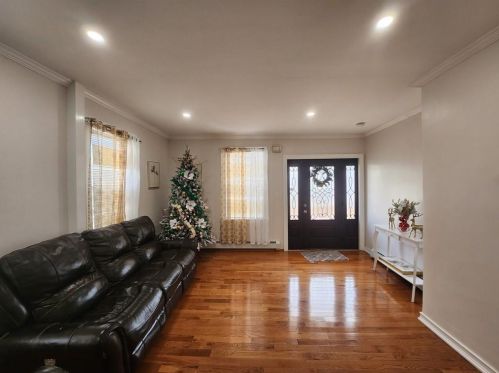 9 Harding Ave, Providence RI  02905-2506 exterior