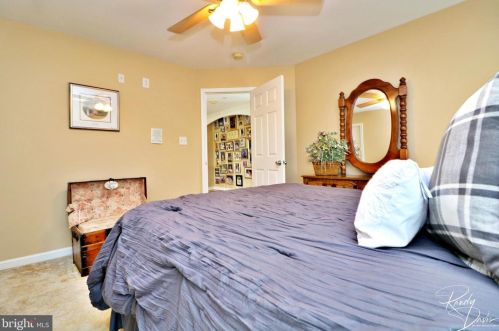 320 Stephen Ct, Charles Town WV  25414-4126 exterior