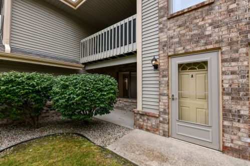 2116 Woodburn Rd, Waukesha, WI 53188-1599