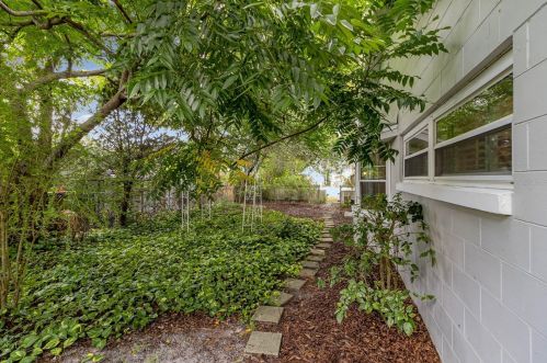 2348 Hunterfield Rd, Maitland FL  32751-3635 exterior