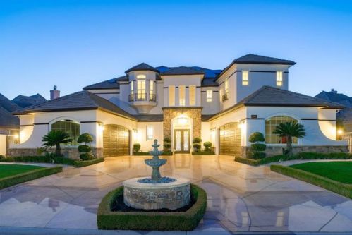 2583 Lake Van Ness Cir, Fresno CA  93711-7023 exterior