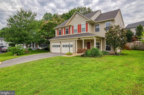 6430 Oxbow Ct, Woodbridge, VA 22193-6901