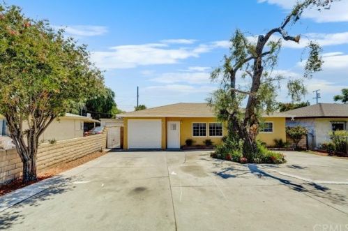 911 Bon View Ave, Ontario, CA 91761-3402