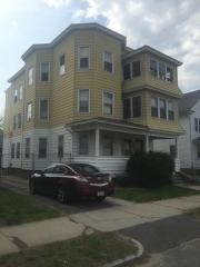 70 Mooreland St, Springfield, MA 01104-1827