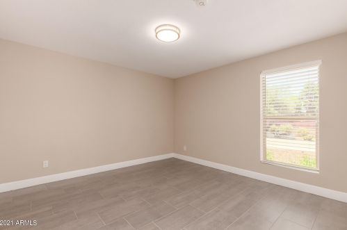 8007 7th Ave, Phoenix AZ  85021-5613 exterior