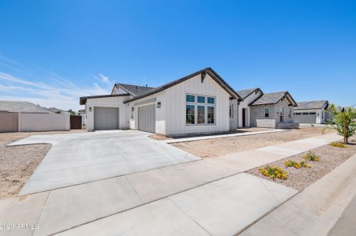 19727 Vallejo St, Queen Creek, AZ 85142-3247