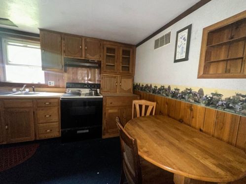 7543 Fisher Sigel Rd, Hallton PA  15860-1011 exterior