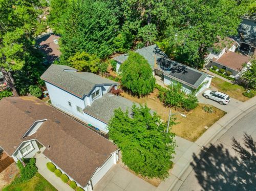 217 Fairmont Dr, Grass Valley CA  95945-9708 exterior