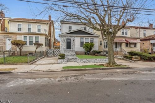 156 Munn Ave, Newark, NJ 07106-2115