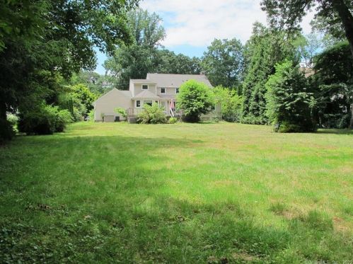 245 Pepper Ridge Rd, Stamford, CT 06905-2808