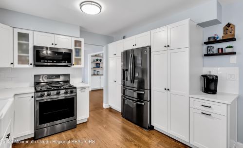 19 Conifer St, Wall Township NJ  07731-2620 exterior