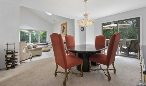 43 Bentley Dr, Franklin Lakes NJ  07417-1941 exterior