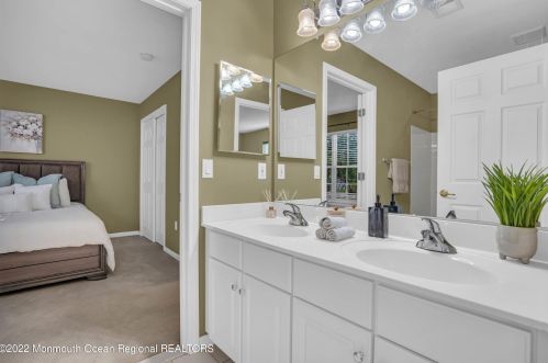 149 Skyline Dr, Lakewood NJ  08701-5737 exterior