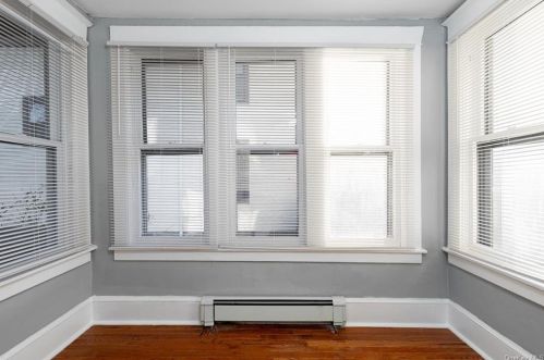 17 Fairmont Ave, Poughkeepsie NY 12603-2400 exterior