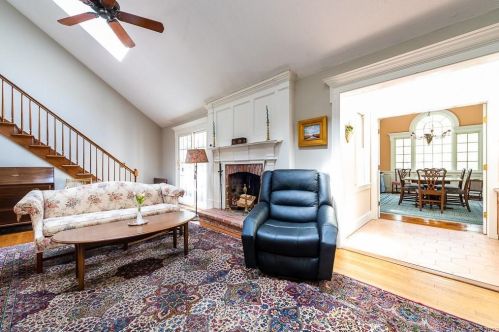 13 Dennison Rd, Essex CT  06426-1352 exterior