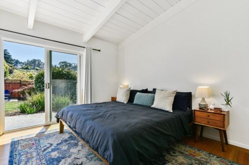 360 Milagra Dr, Pacifica CA  94044-2335 exterior