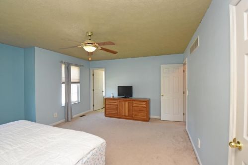 1413 Breckenridge Dr, Amelia OH  45102-1169 exterior