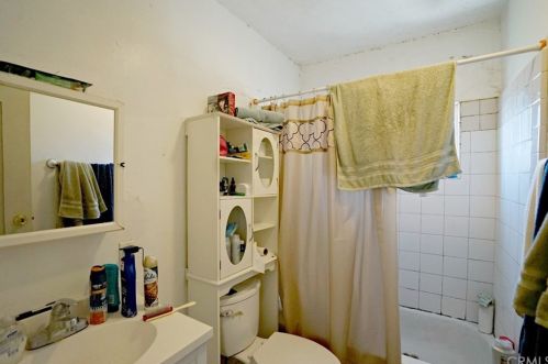 5101 Lindsey Ave, Pico Rivera CA  90660-2732 exterior