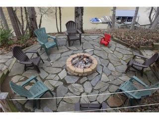 154 Mimosa Rd, Statesville, NC 28677-2003