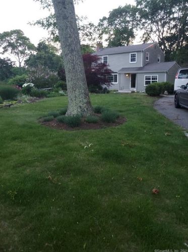 25 Roxbury Ct, Niantic, CT 06357-1313