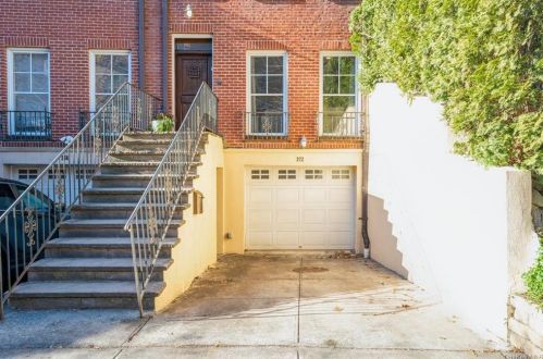 272 Fieldston Ter, Bronx, NY 10471-3006