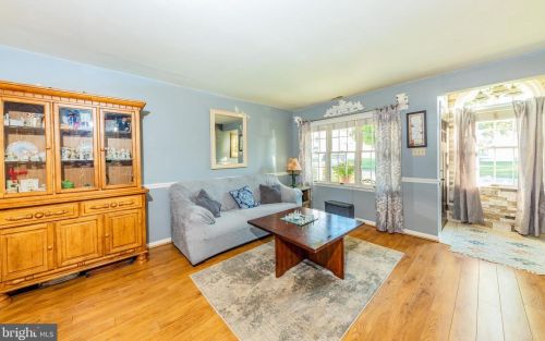 362 Lake Side Dr, Swedesboro NJ  08085-1591 exterior