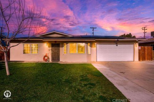 322 Rigby Ave, Bakersfield, CA 93307-4954