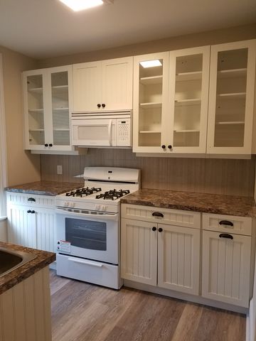 1253 Swede St, Norristown, PA 19401-3255