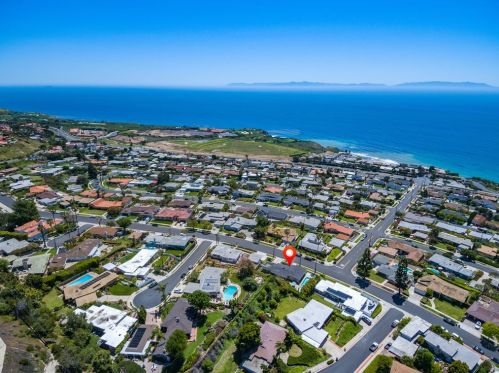 4121 Dauntless Dr, Palos Verdes Estates CA 90275-6013 exterior