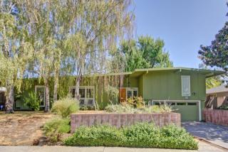 6121 Fordham Way, Sacramento, CA 95831-1815