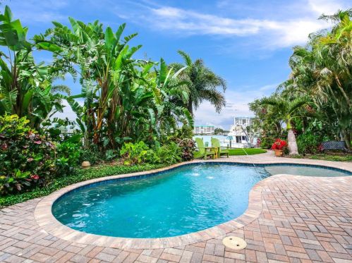 8000 12th Ave, Saint Petersburg, FL 33707-2709