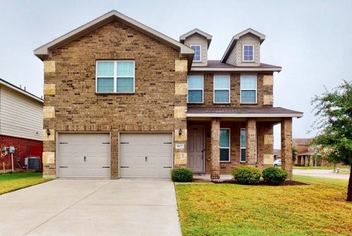 8657 Star Thistle Dr, Fort Worth, TX 76179-4388