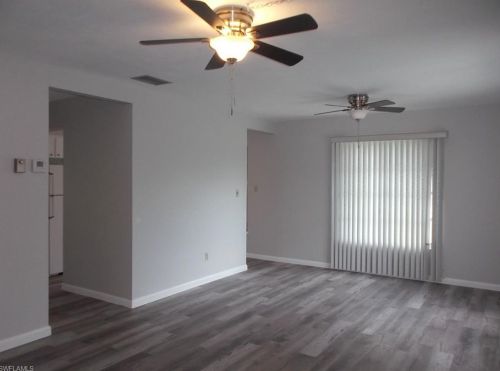 26 Tangelo Ct, Lehigh Acres, FL 33936-7215