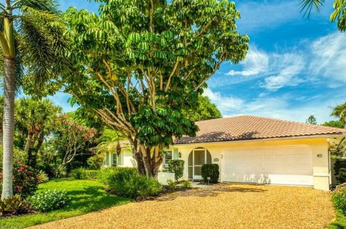 540 Rocks Dr, Sanibel, FL 33957-5313