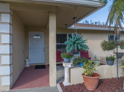 1701 21st Ln, Cape Coral, FL 33990-4733