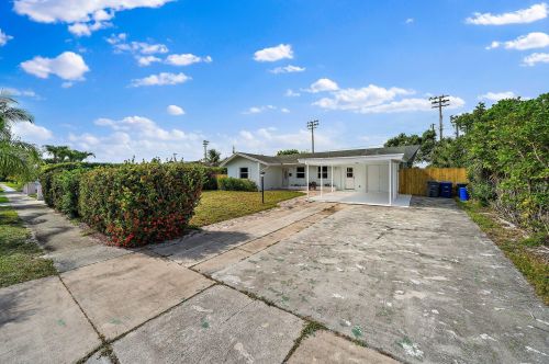 638 Date Palm Dr, West Palm Beach, FL 33403-3227