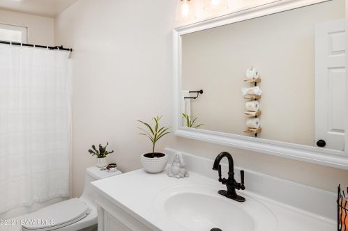 25 Spur Ct, Sedona AZ 86351-8970 exterior