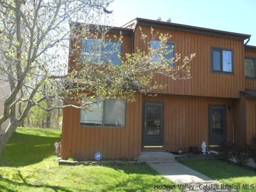 175 Sterling Pl, Highland, NY 12528-2020