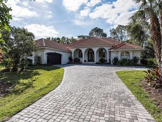 9165 The Ln, Naples, FL 34109-1562