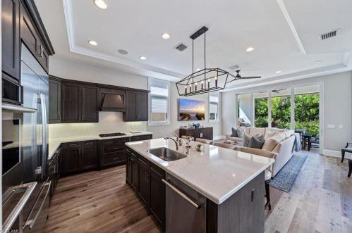 2139 Torino Way, Naples FL  34105-3033 exterior