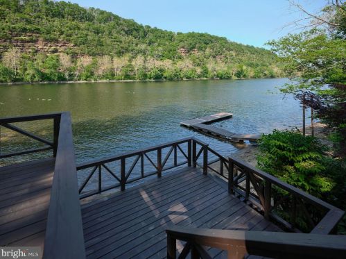 1840 Trails End Ln, Upper Black Eddy, PA 18972-9419