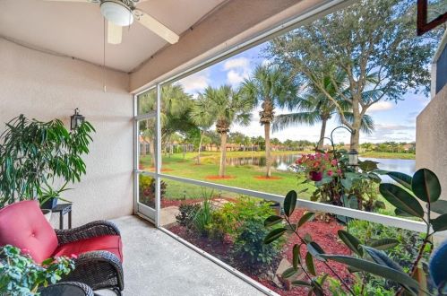 14366 Manchester Dr, Naples, FL 34114-8626